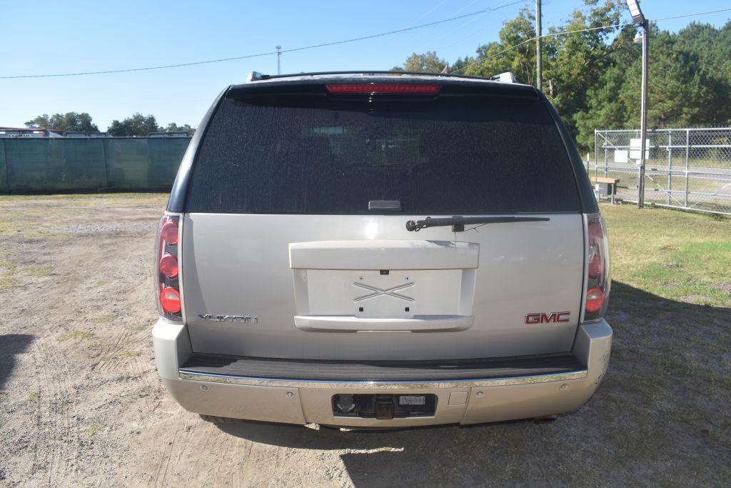 2007 GMC Yukon - $8,500
